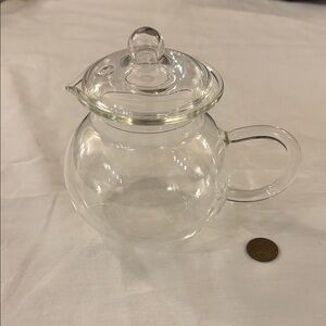 Elegant Clear Glass Teapot